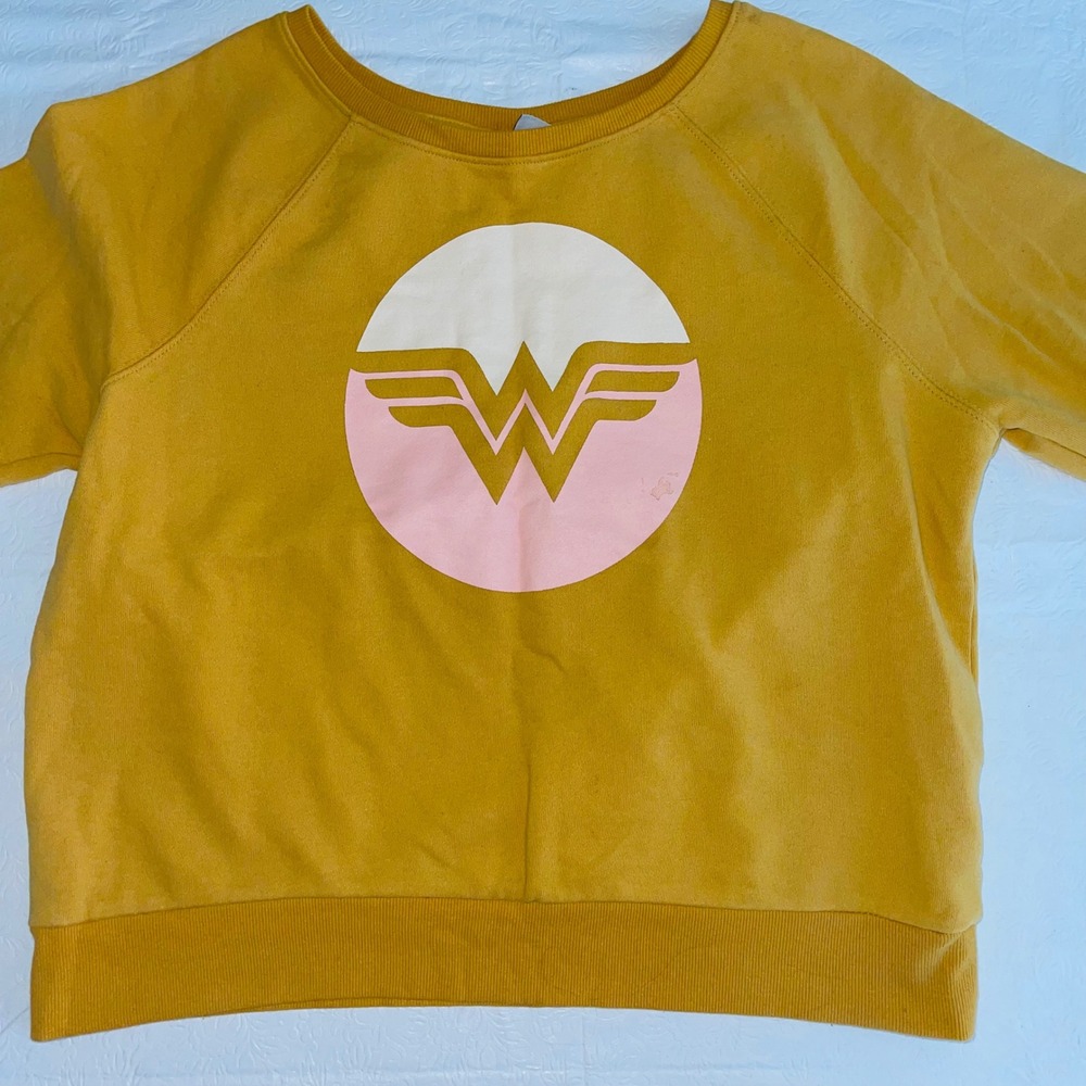 Junk Food Womens Wonder Woman Sweatshirt L Yellow Graphic Cotton Blend Fleece